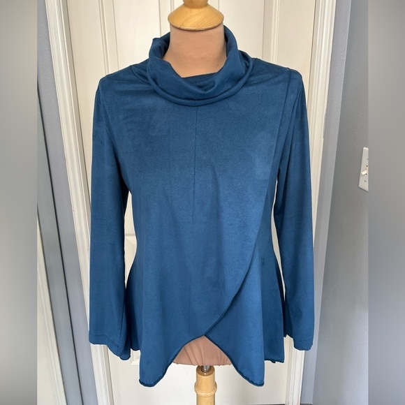The Pyramid Collection Wrap Front Top - Picture 1 of 7